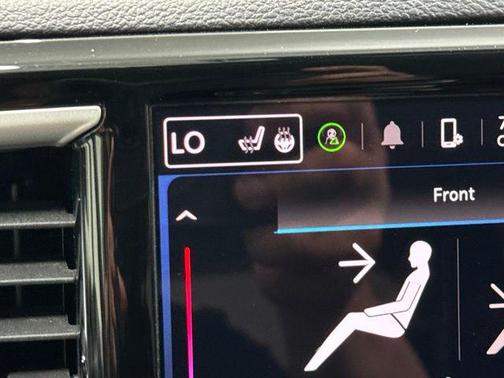 Diamond Black Crystal Pearlcoat 2024 Chrysler Pacifica Touring L