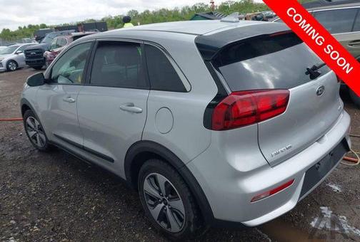 Silky Silver 2018 Kia Niro FE
