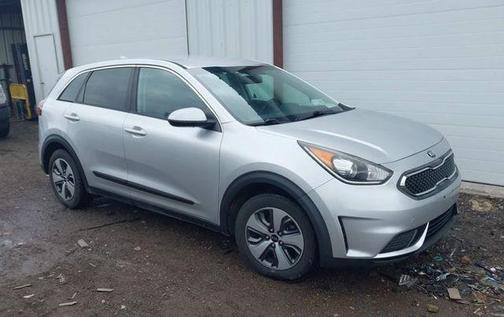 Silky Silver 2018 Kia Niro FE