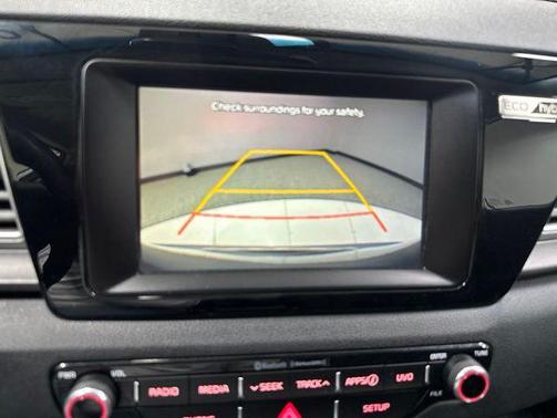 Silky Silver 2018 Kia Niro FE