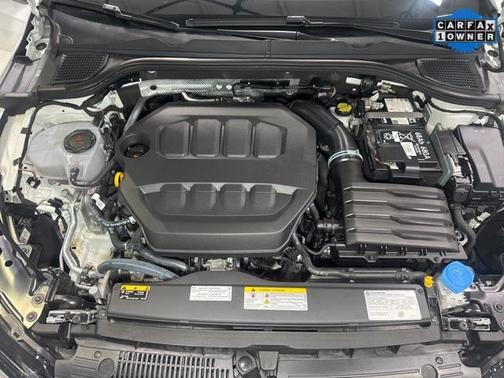2024 Volkswagen Golf GTI 2.0T SE DSG
