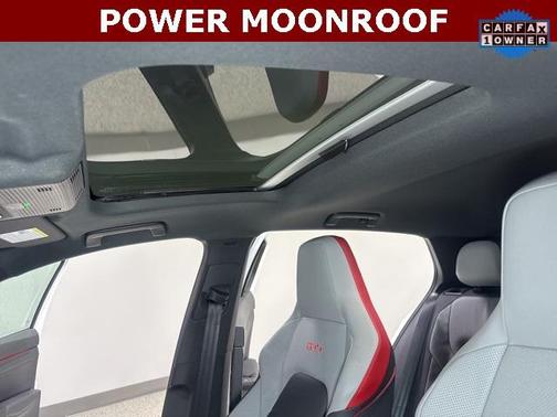 2024 Volkswagen Golf GTI 2.0T SE DSG
