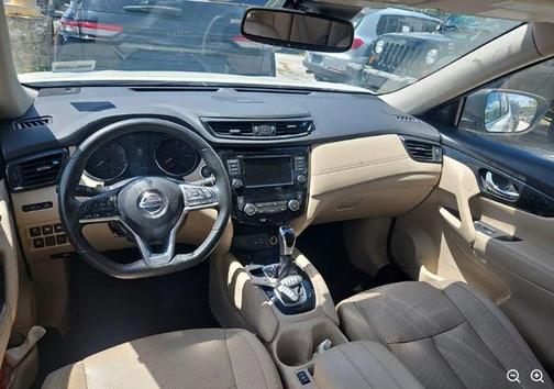 Pearl White Tricoat 2020 Nissan Rogue SL