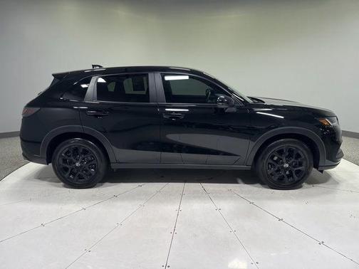 Crystal Black Pearl 2025 Honda HR-V 2WD Sport