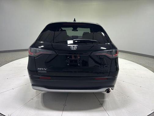 Crystal Black Pearl 2025 Honda HR-V 2WD Sport