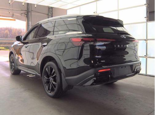 Mineral Black 2023 INFINITI QX60 Luxe