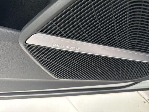 Arkona White 2024 Audi SQ5 3.0T Premium Plus