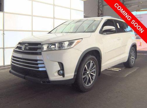 Blizzard Pearl 2017 Toyota Highlander XLE