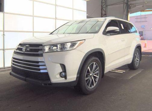 Blizzard Pearl 2017 Toyota Highlander XLE