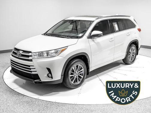 Blizzard Pearl 2017 Toyota Highlander XLE