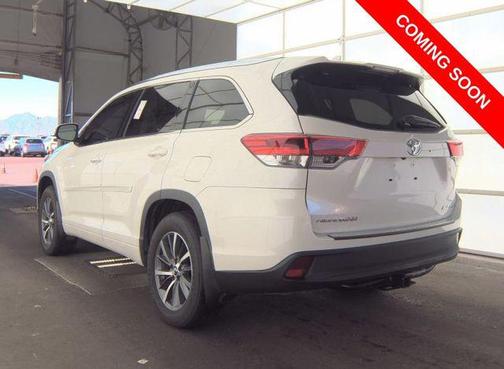 Blizzard Pearl 2017 Toyota Highlander XLE