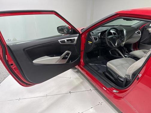 2013 Hyundai Veloster Base