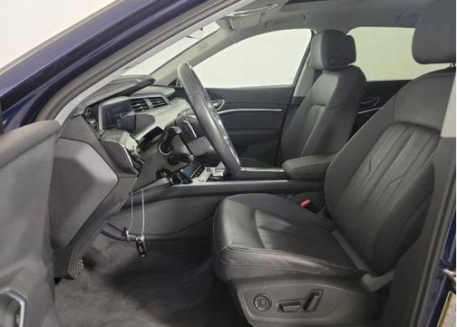 2021 Audi e-tron Premium Plus