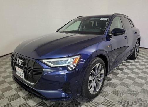 2021 Audi e-tron Premium Plus