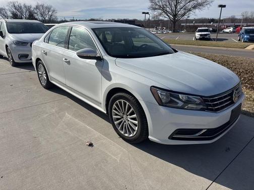 2017 Volkswagen Passat 1.8T SE