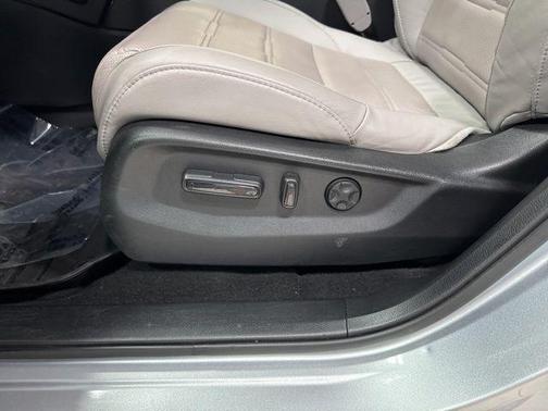Lunar Silver Metallic 2019 Honda CR-V EX-L