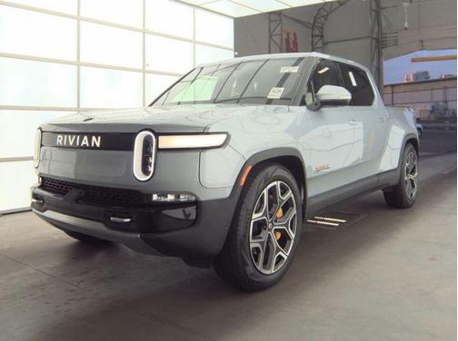 LA Silver 2022 Rivian R1T Launch Edition