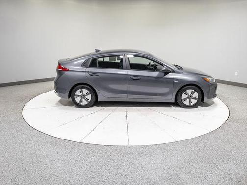 Summit White 2018 Hyundai IONIQ Hybrid Blue