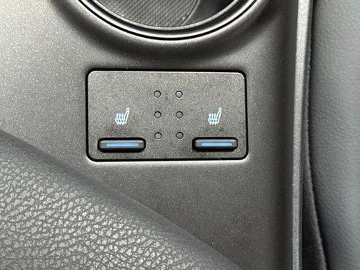 Ice Cap 2024 Toyota Camry SE