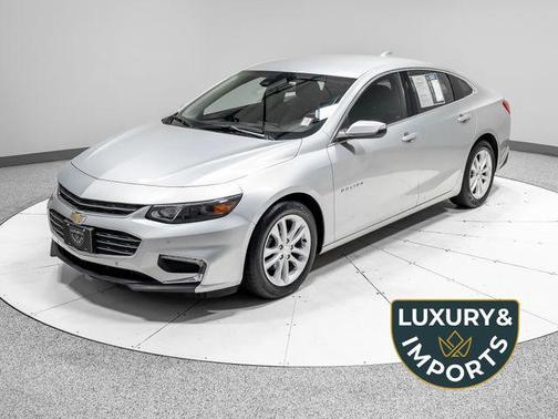 Silver Ice Metallic 2017 Chevrolet Malibu 1LT