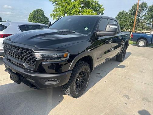 Diamond Black Crystal Pearlcoat 2025 RAM 1500 Rebel