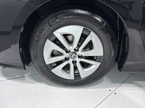 2017 Toyota Prius Three