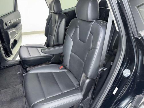 Ebony Black 2025 Kia Telluride S
