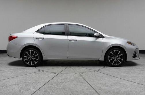 Classic Silver Metallic 2018 Toyota Corolla SE