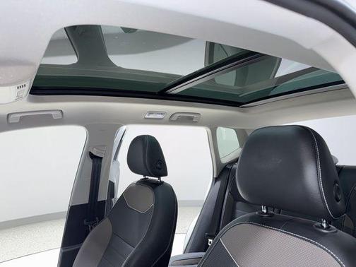 2023 Volkswagen Taos 1.5T SEL