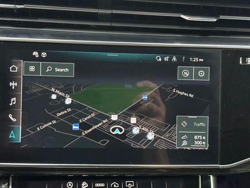 Glacier White Metallic 2023 Audi Q7 55 Premium Plus
