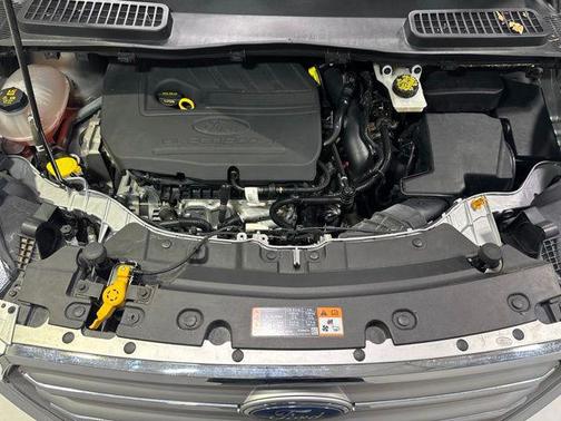 Ingot Silver 2017 Ford Escape SE