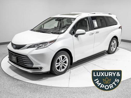 White 2022 Toyota Sienna Limited