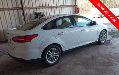 Oxford White 2017 Ford Focus SE