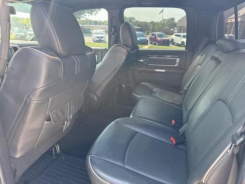 2017 RAM 1500 Limited Crew Cab 4x4 5'7' Box