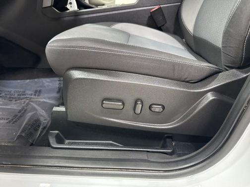 White 2018 Ford Escape SE