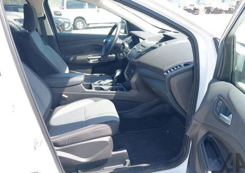 White 2018 Ford Escape SE