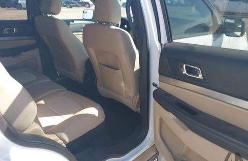 Oxford White 2017 Ford Explorer Base
