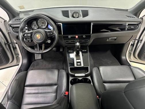 Tan 2023 Porsche Macan Macan