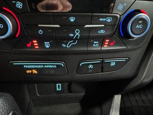 Ingot Silver 2018 Ford Escape SE