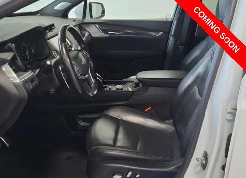 Crystal White Tricoat 2021 Cadillac XT5 Sport
