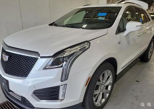 Crystal White Tricoat 2021 Cadillac XT5 Sport