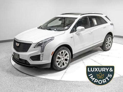 Crystal White Tricoat 2021 Cadillac XT5 Sport