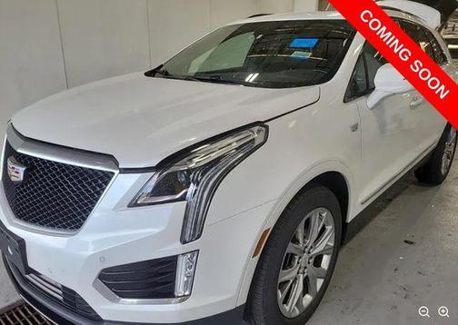 Crystal White Tricoat 2021 Cadillac XT5 Sport