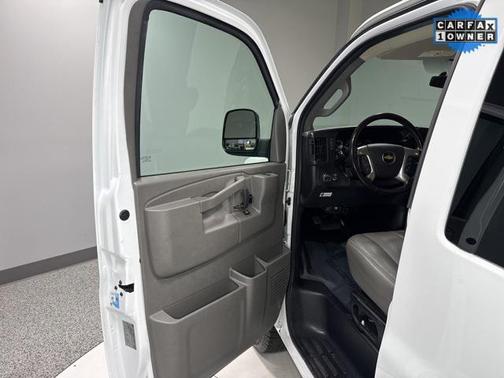 2016 Chevrolet Express 2500 LS