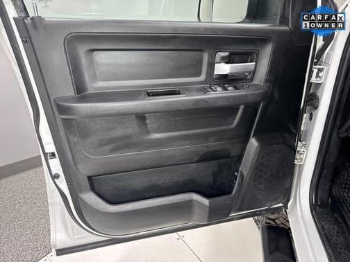 2019 RAM 2500 Tradesman Crew Cab 4x4 6'4' Box