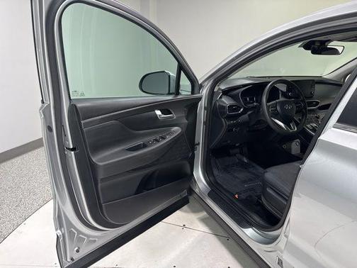 Shimmering Silver Pearl 2023 Hyundai SANTA FE SE