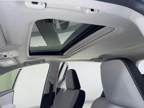 2017 Toyota RAV4 Hybrid XLE