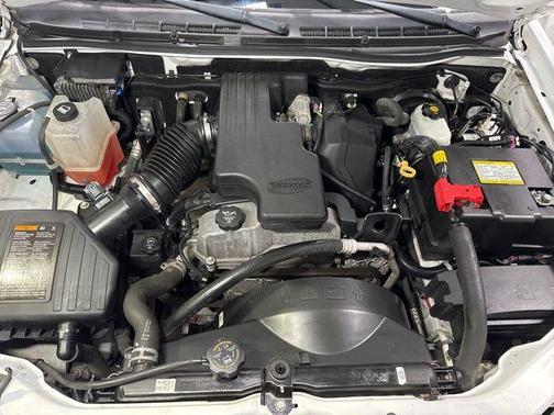 Summit White 2011 Chevrolet Colorado 1LT