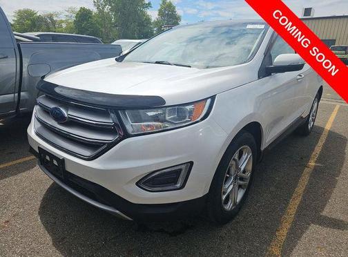 White Platinum Clearcoat Metallic 2018 Ford Edge Titanium