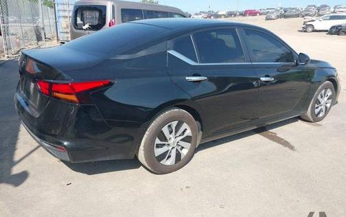 Super Black Clearcoat 2022 Nissan Altima S FWD